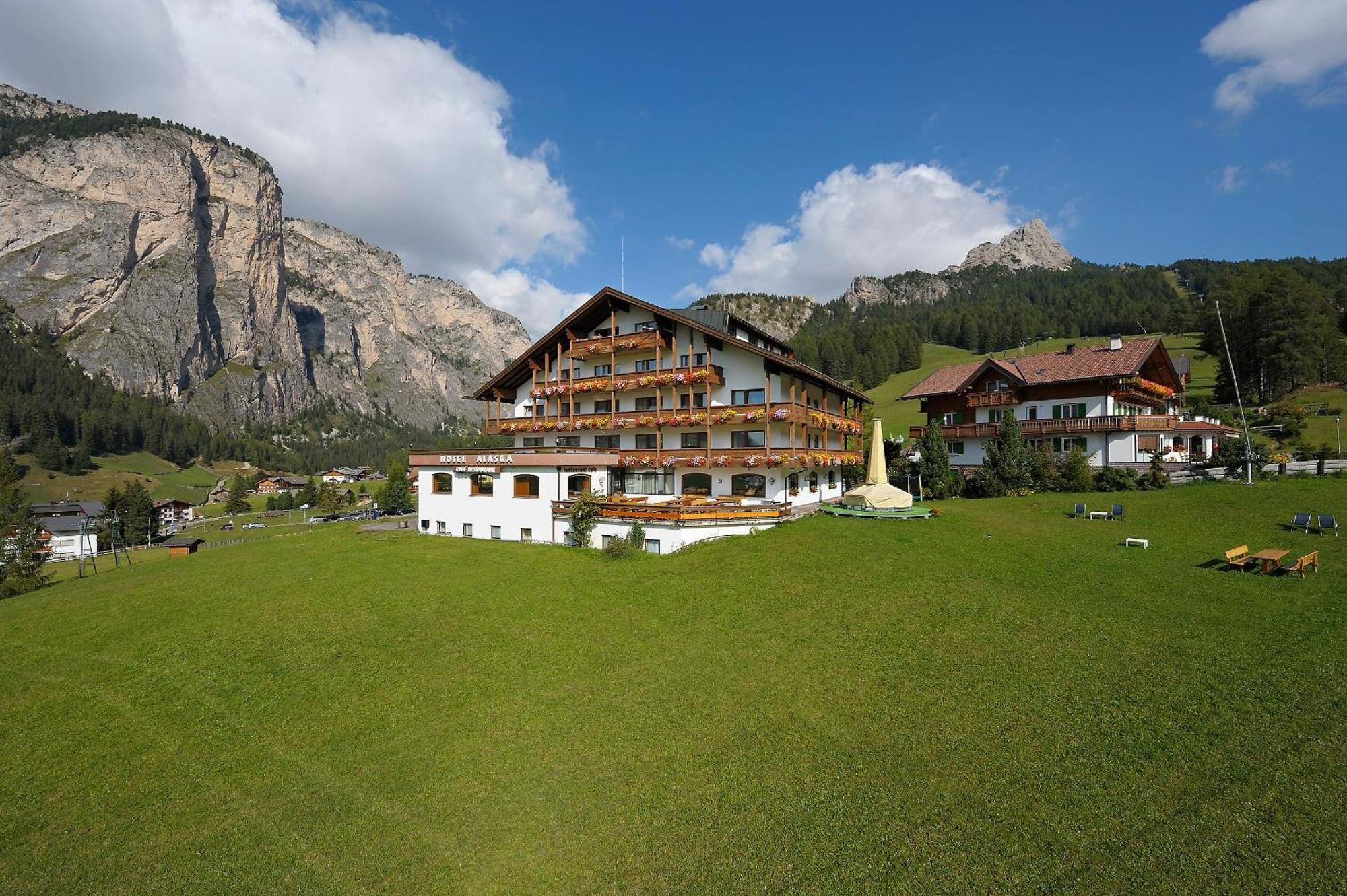 Hotel Alaska Selva di Val Gardena Ngoại thất bức ảnh