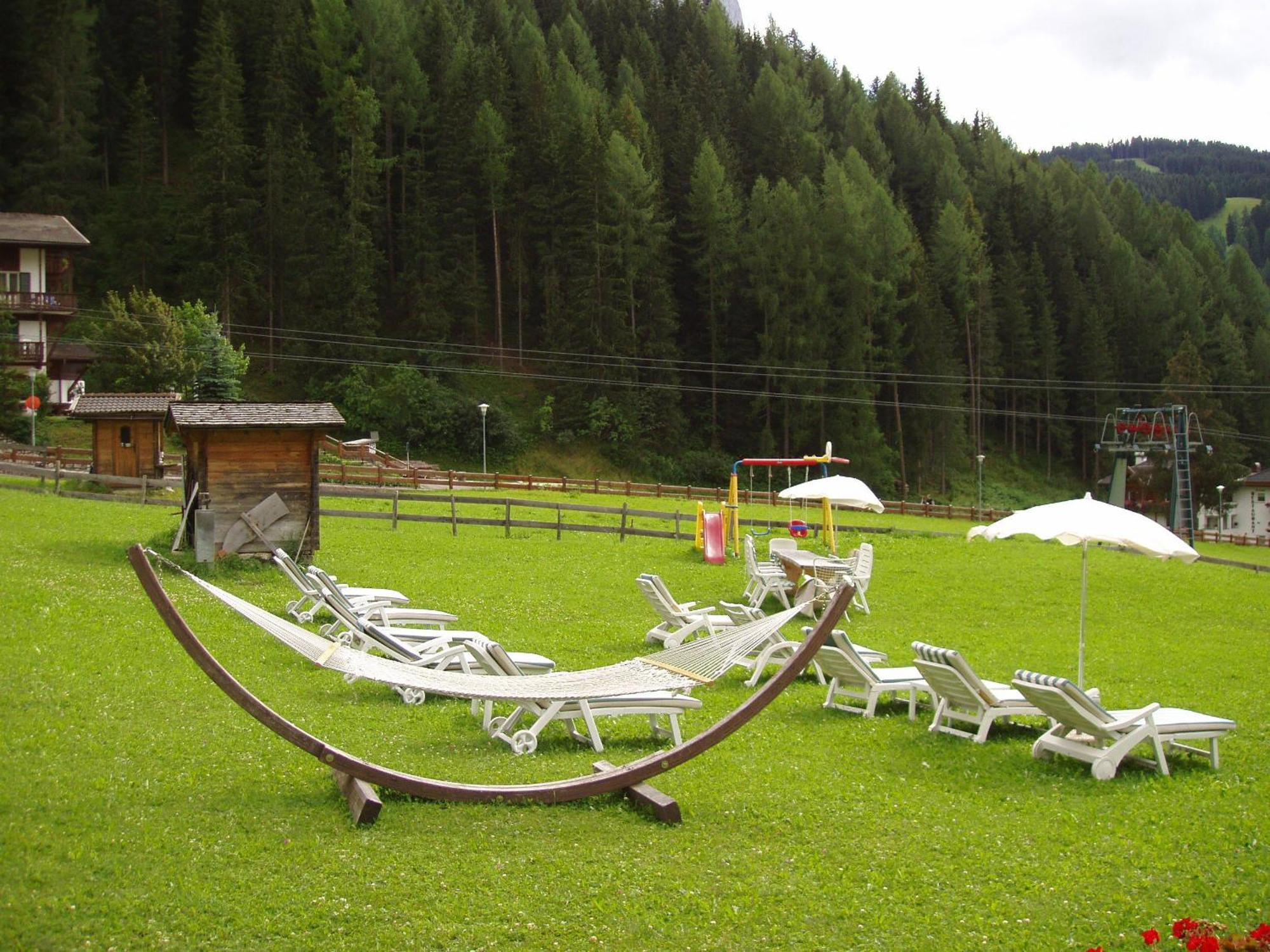 Hotel Alaska Selva di Val Gardena Ngoại thất bức ảnh