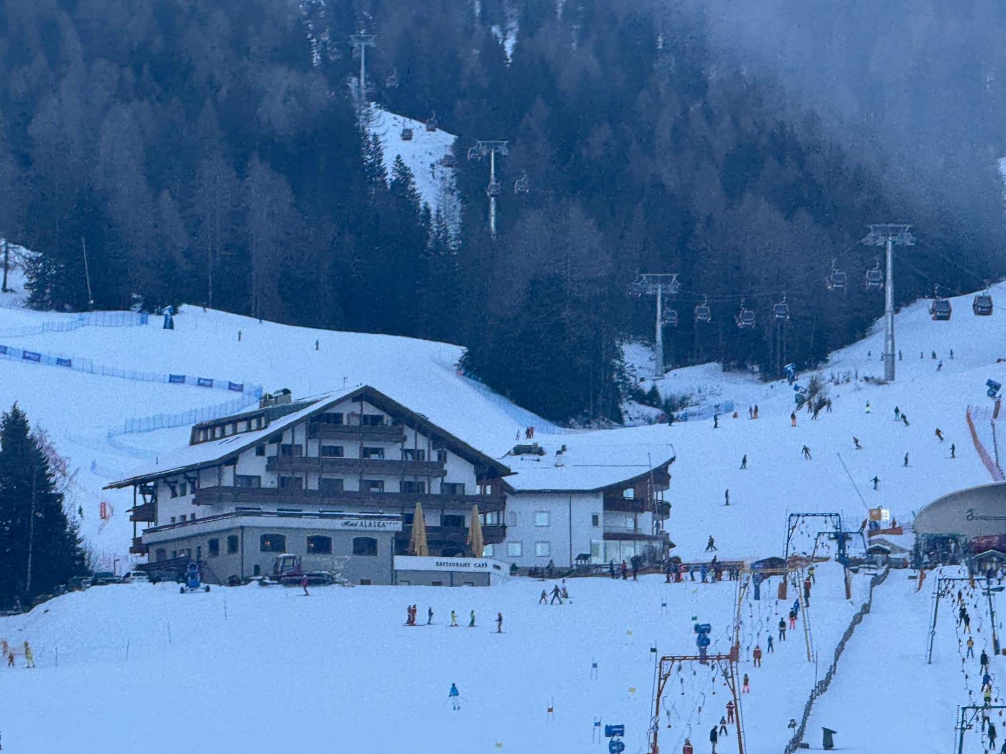 Hotel Alaska Selva di Val Gardena Ngoại thất bức ảnh