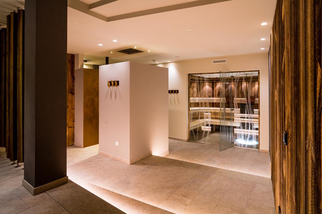 Hotel Alaska Selva di Val Gardena Ngoại thất bức ảnh