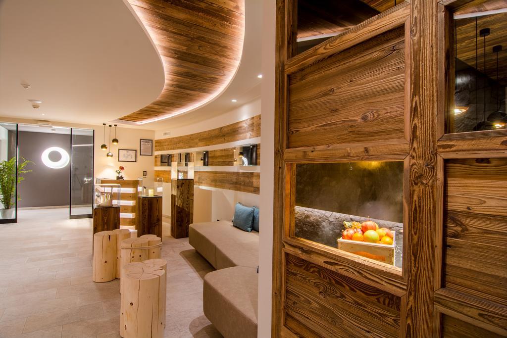 Hotel Alaska Selva di Val Gardena Ngoại thất bức ảnh