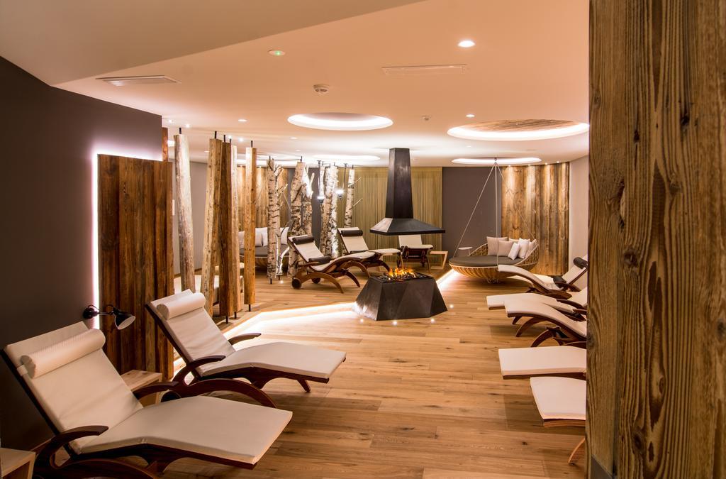 Hotel Alaska Selva di Val Gardena Ngoại thất bức ảnh