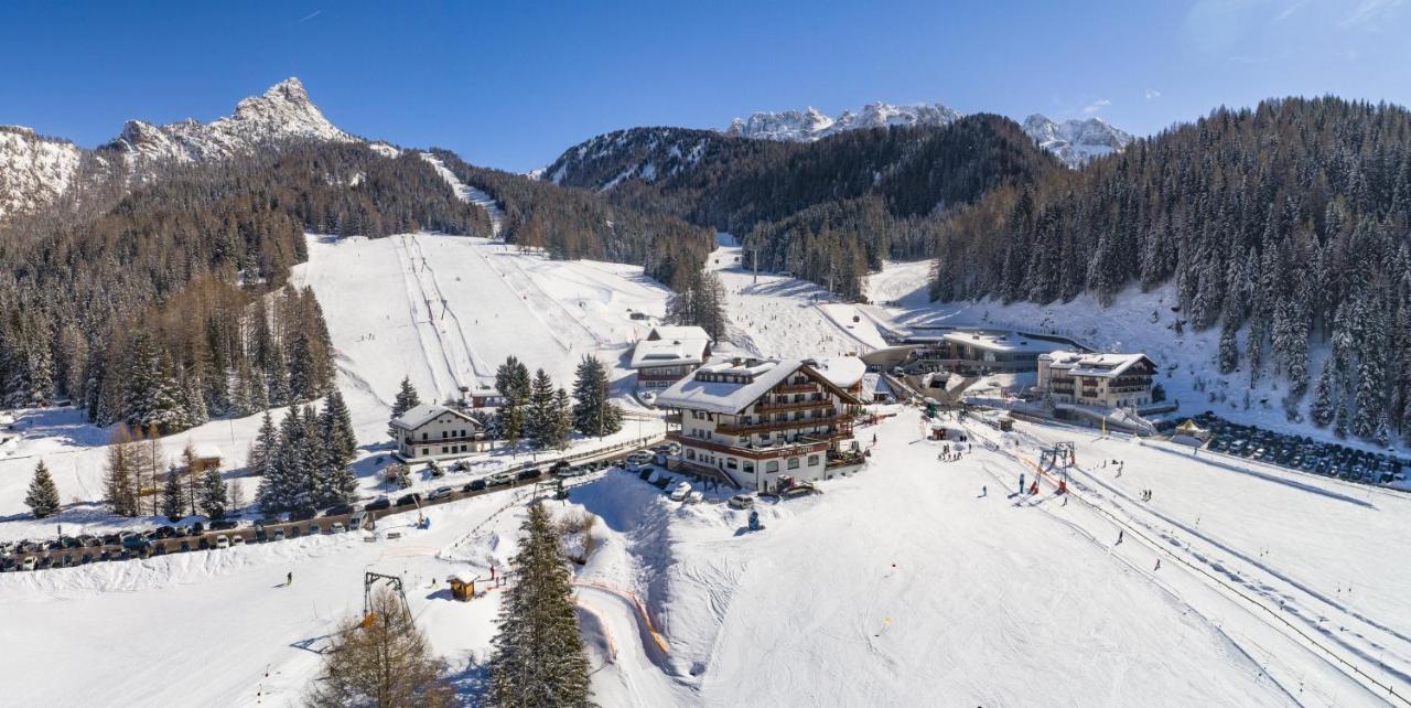 Hotel Alaska Selva di Val Gardena Ngoại thất bức ảnh
