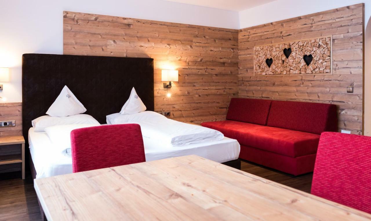 Hotel Alaska Selva di Val Gardena Ngoại thất bức ảnh