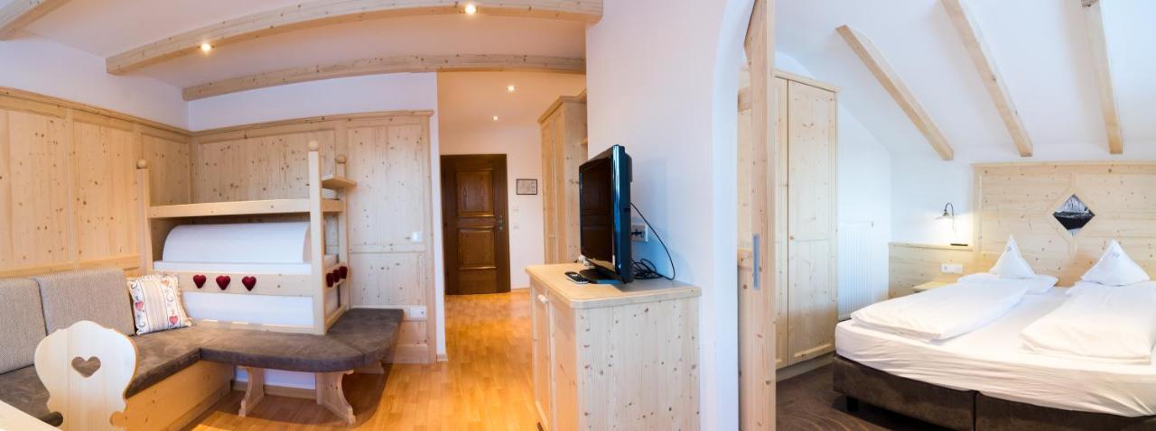 Hotel Alaska Selva di Val Gardena Ngoại thất bức ảnh